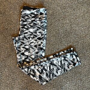 Victoria Sport Leggings Size Large